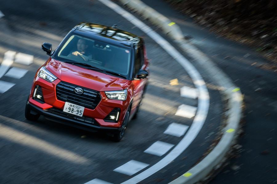  Daihatsu Rocky 2019 года  (фото 32 из 40)